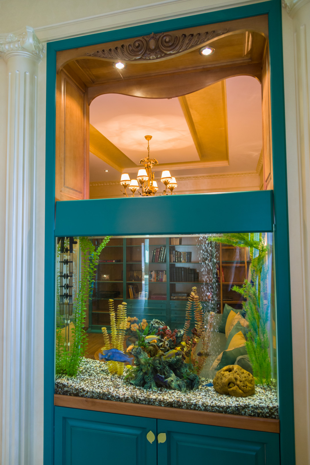 Интерьер дома в классическом стиле (500 кв м)