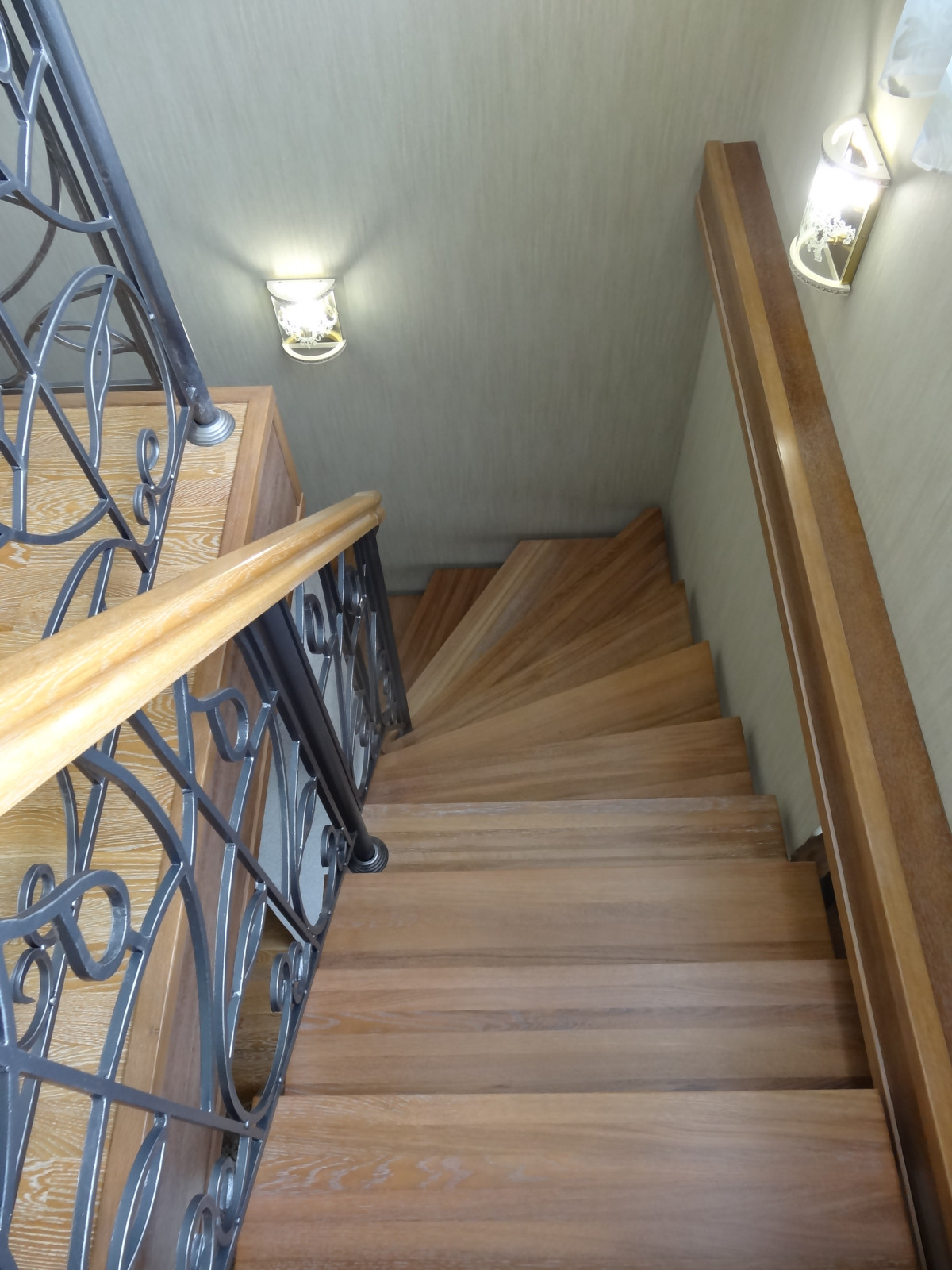 Благородная классика. Загородный дом. Лестница.