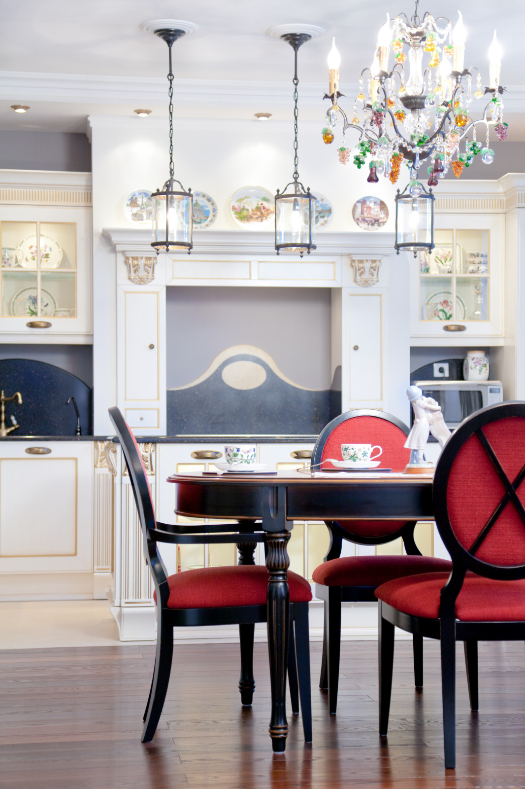 Английская классика со светлой кухней