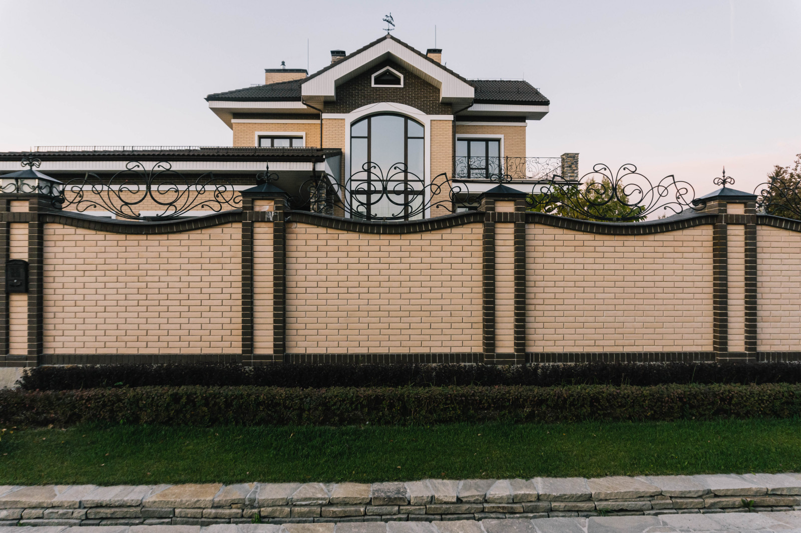 Сад с подпорными стенами