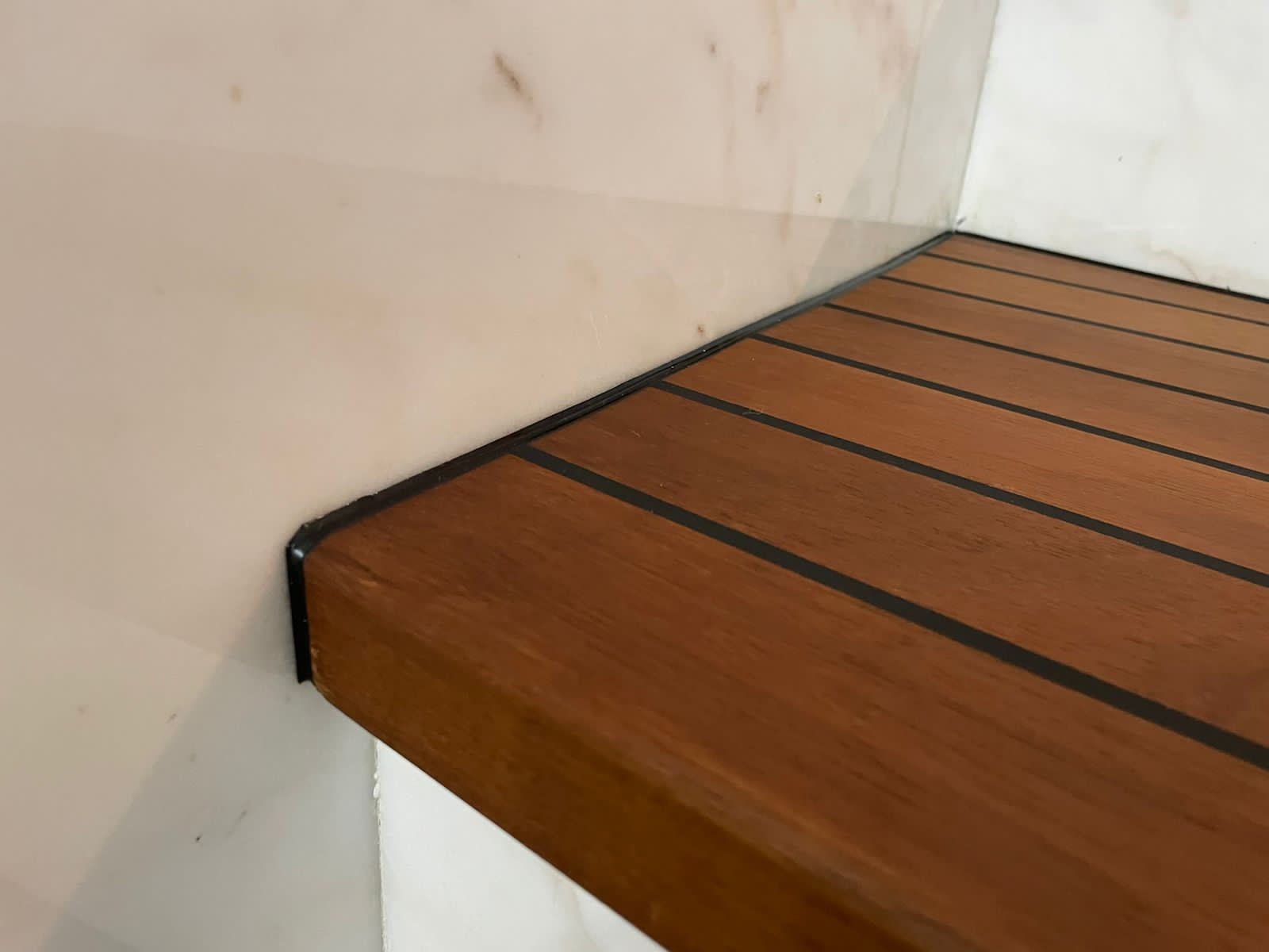 Обложка проекта: Джакузи из тика