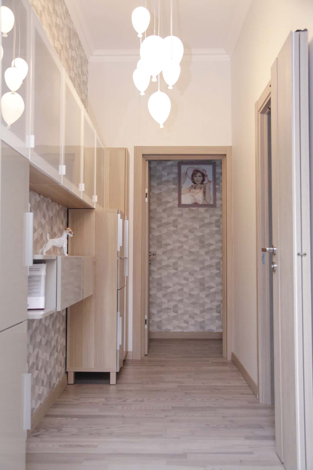 Пудровые оттенки и элегантная геометрия.