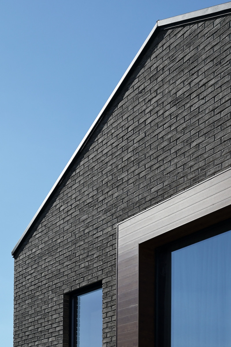 Обложка проекта: Небольшой дом для семьи