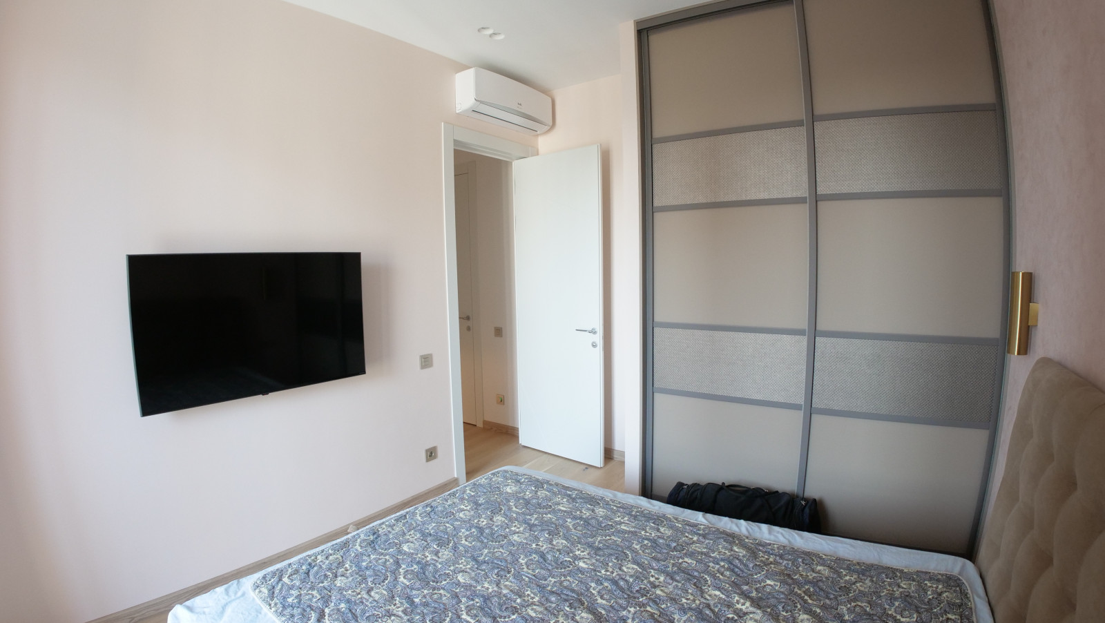 Четырехкомнатная квартира в центре по дизайн-проекту