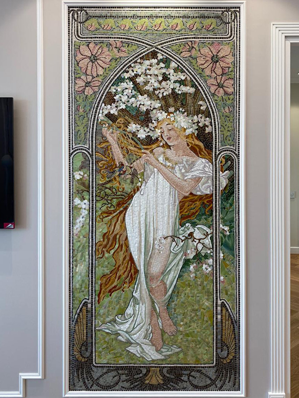 Обложка проекта: Artistic mosaic based on paintings by Alphonse Mucha "Seasons. Spring"