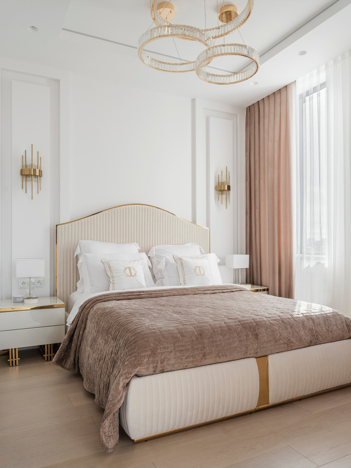 Обложка проекта: ЖК "Headliner" 100 м2