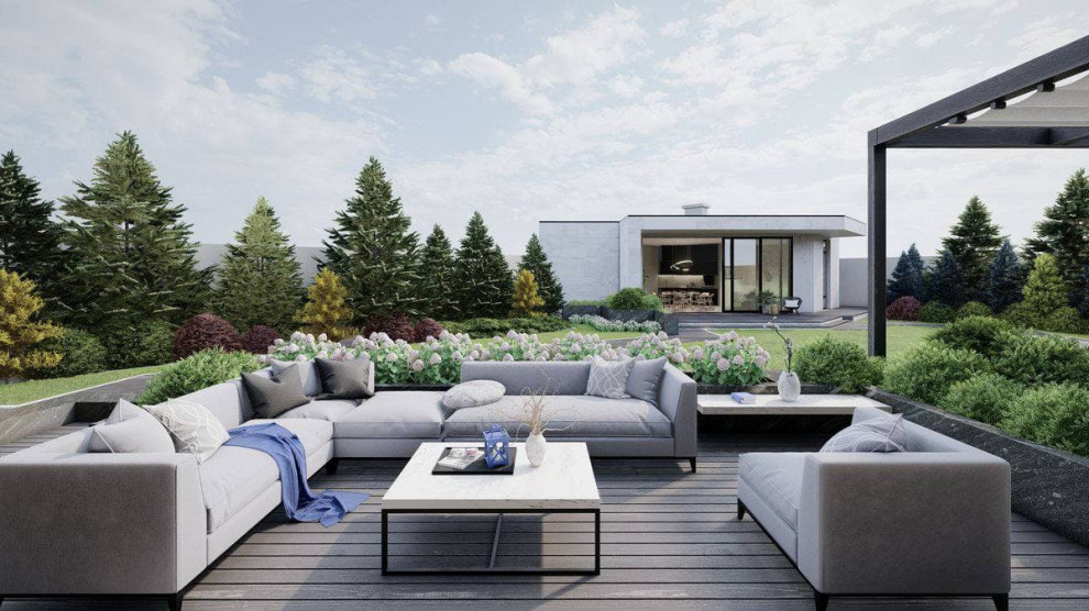 Большой дом с беседкой