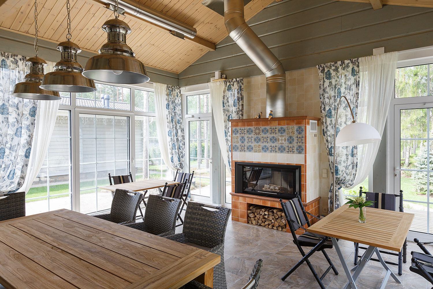 Загородный частный бассейн в поселке Медное озеро