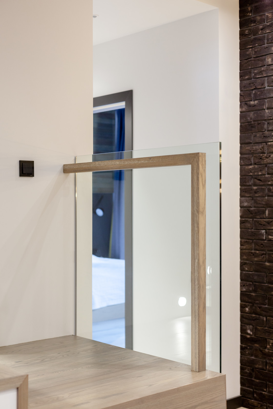 Стеклянные ограждения лестницы