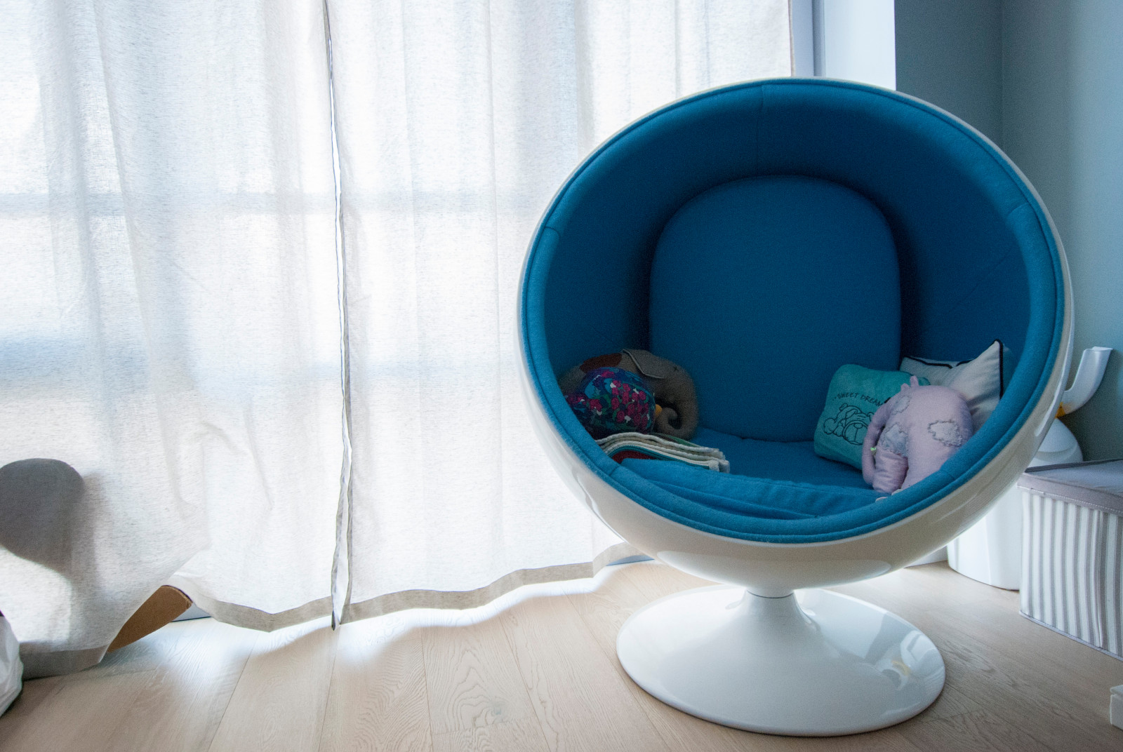 Modern and lignt 140 sq. m. appartment in Saint-Petersburg