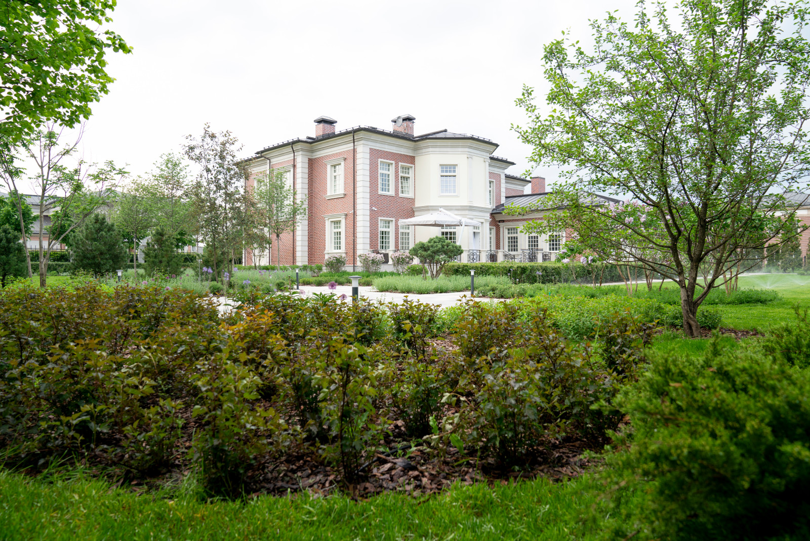 Английская неоклассика в Парквилл. 2019 г.