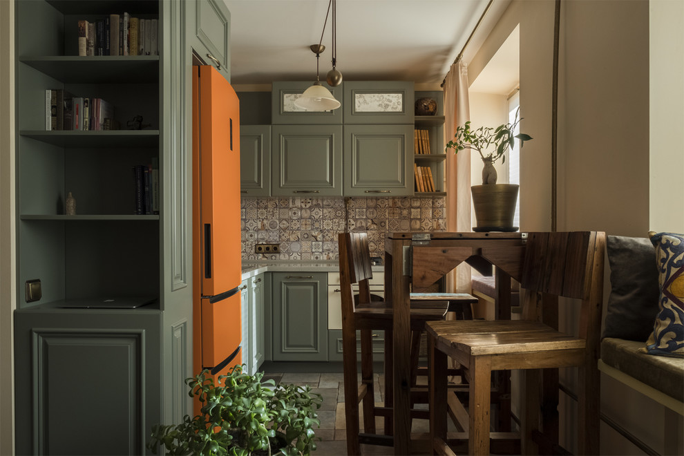 В гостях: Квартира 40 кв.м с мебелью, сделанной из старых лодок