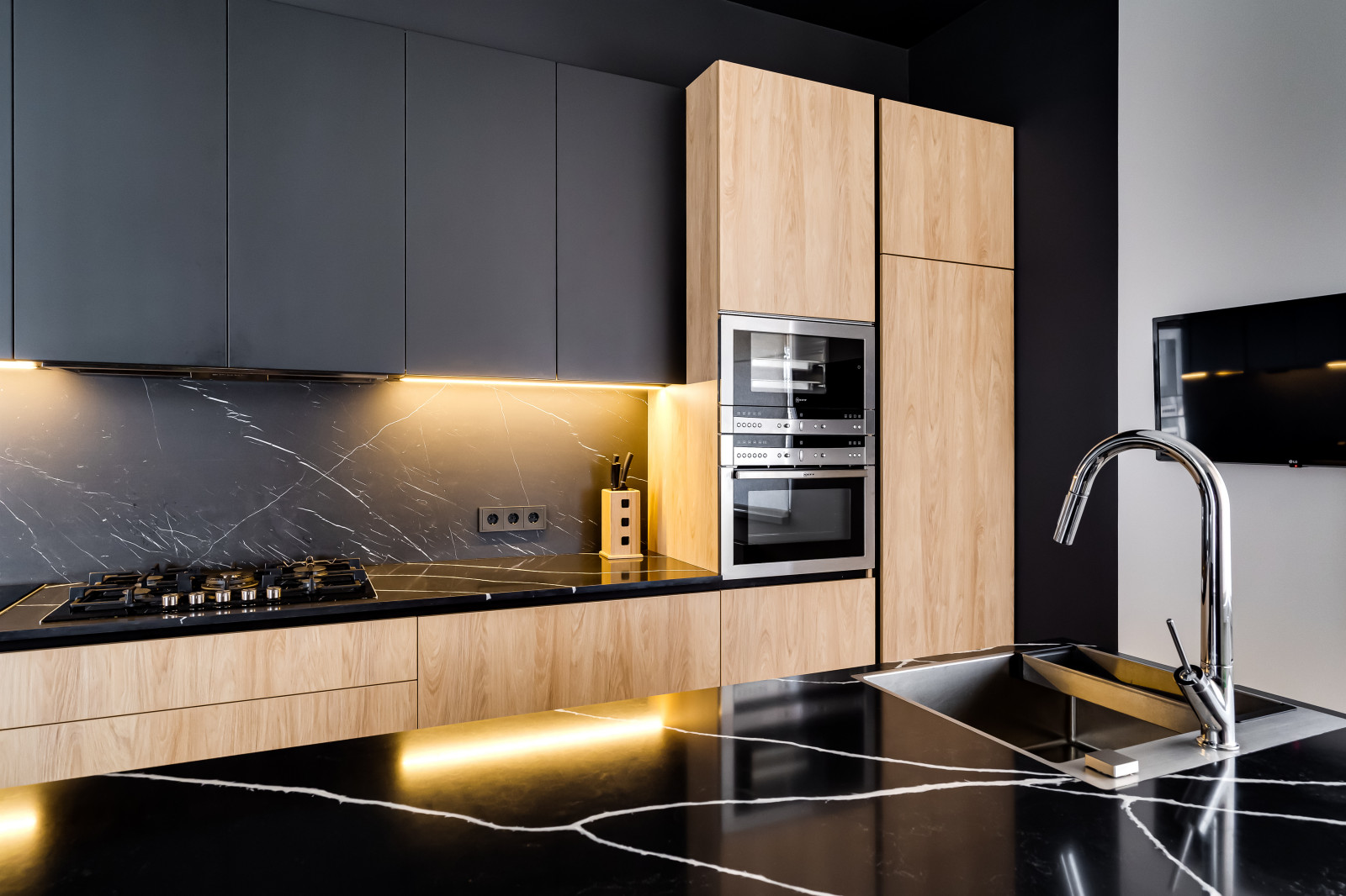 Кухня в КП "Ореховая роща"