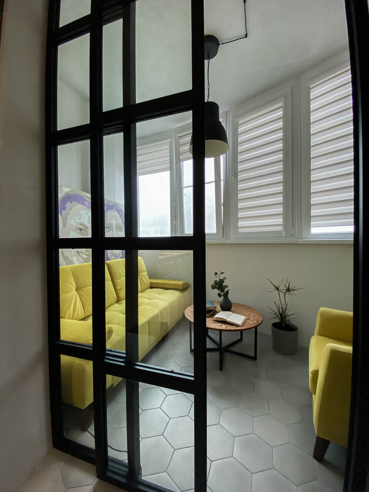 Проект в стиле Loft для молодой семьи.