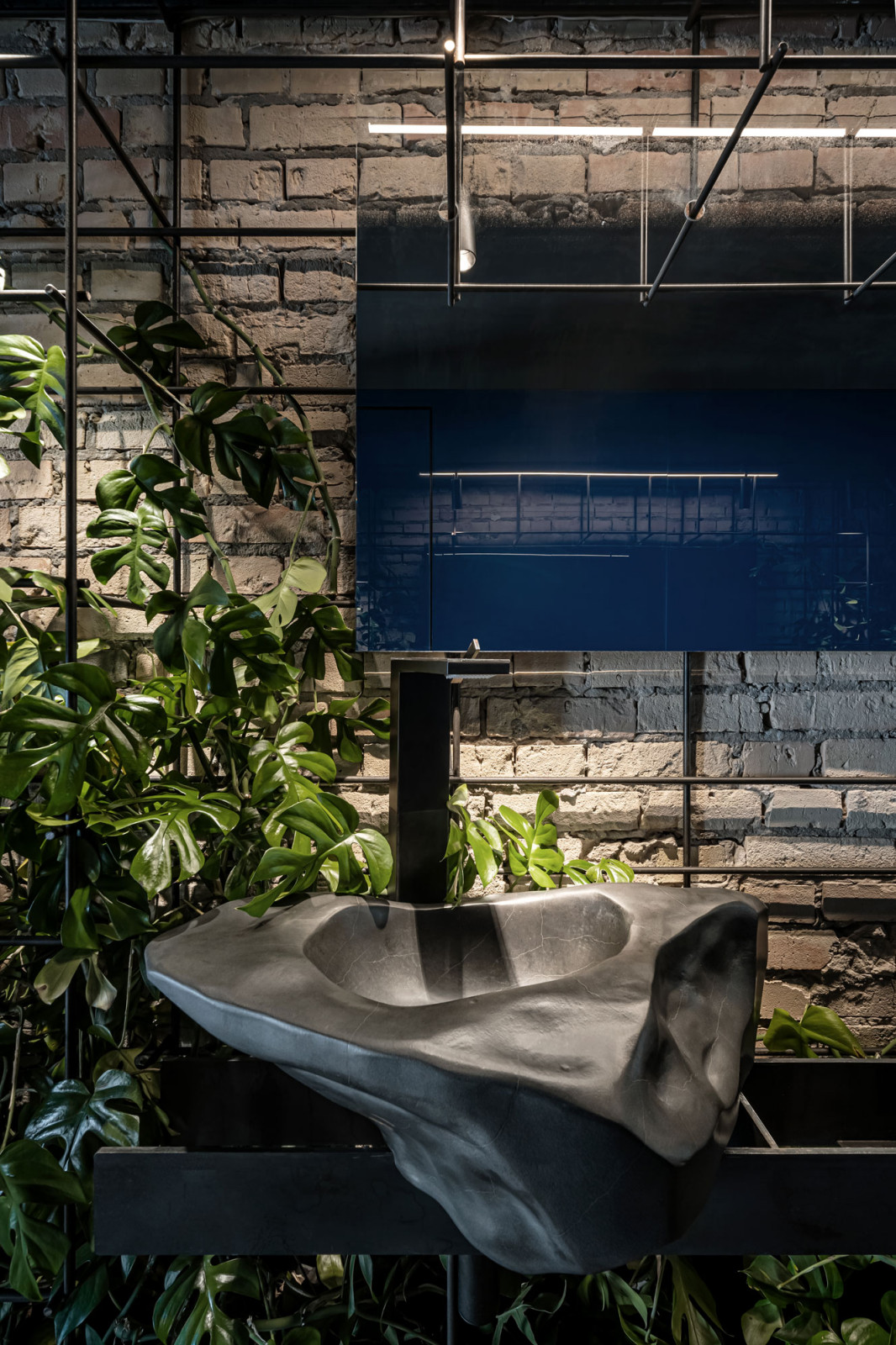 Follower | Restaurant & Bar