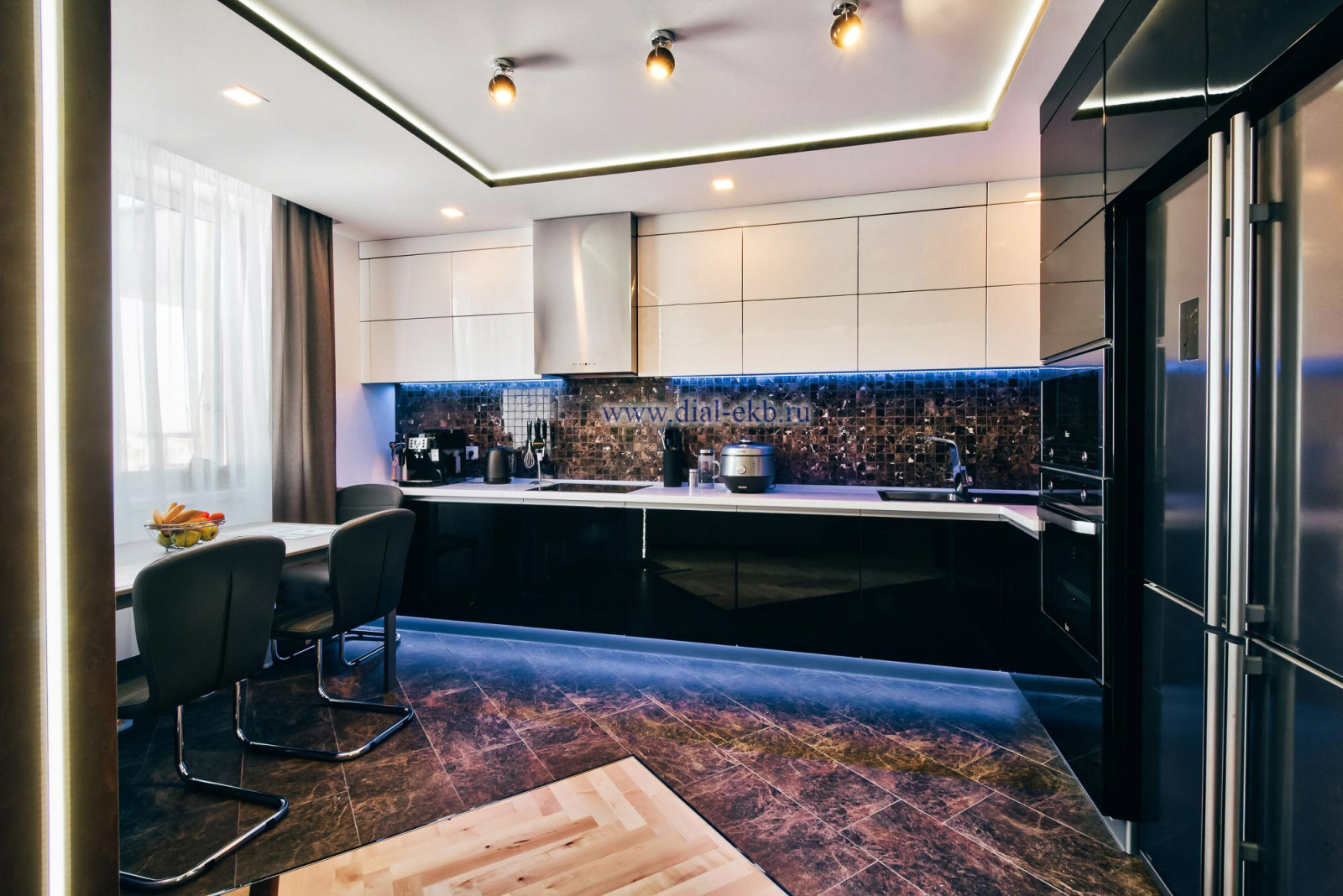 Гостиная - кухня в современном стиле для молодой семьи