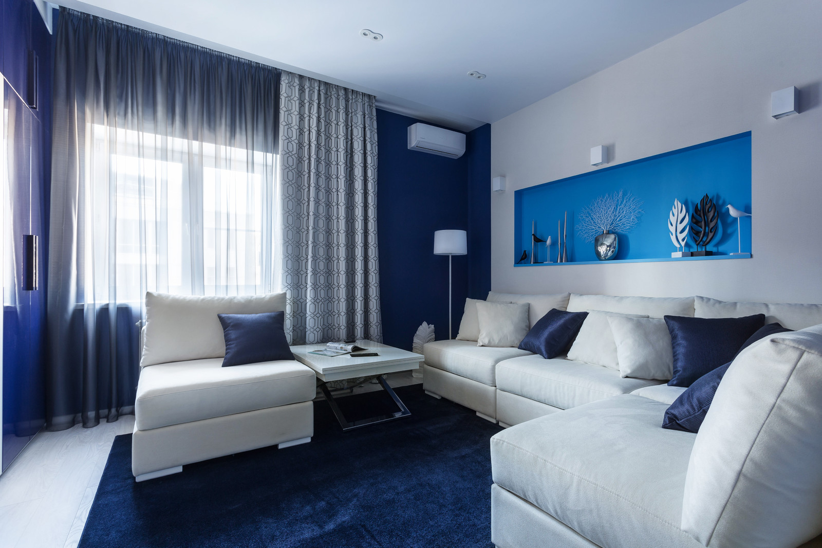 Проект "Оттенки синего" от студии