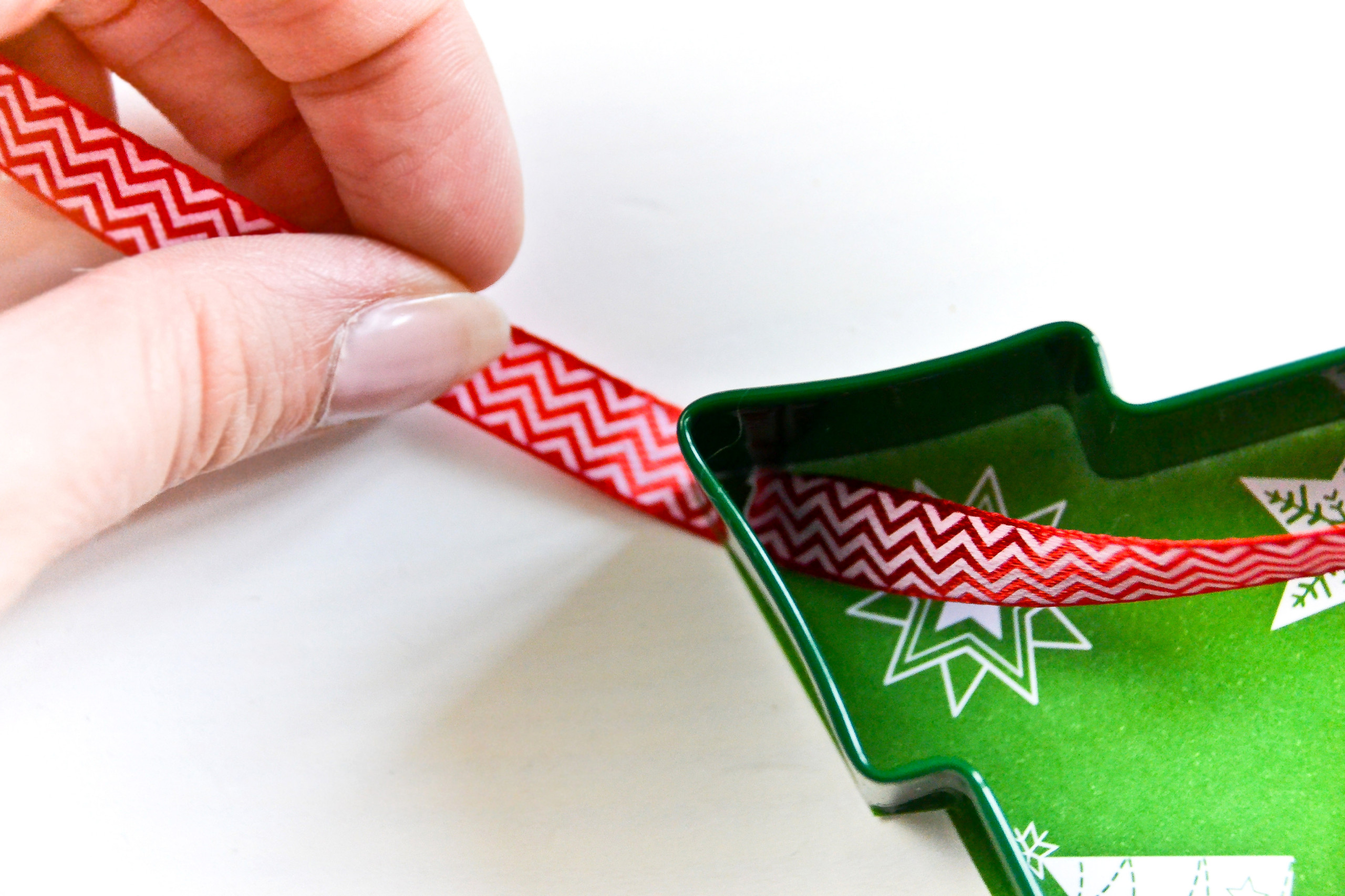 Фотоохота: Ёлки из бумаги, которые можно сделать за час