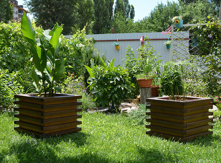 Утеплённая кадка для уличных растений