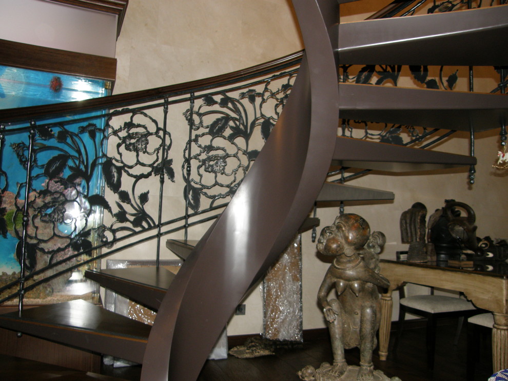 Уникальная винтовая лестница (2013)