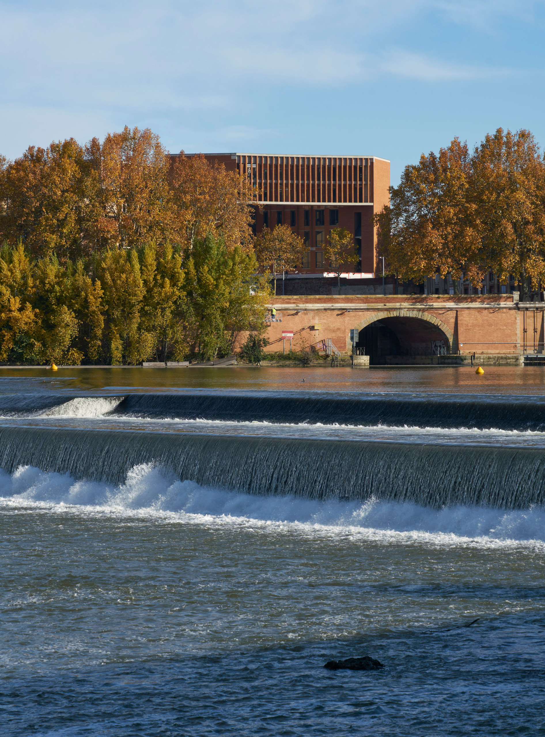 Архитектура: Ирландский дуэт — лауреат Притцкеровской премии 2020