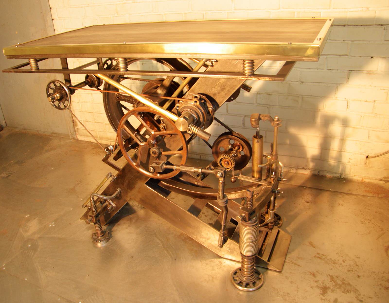 Обложка проекта: Мебель из металла