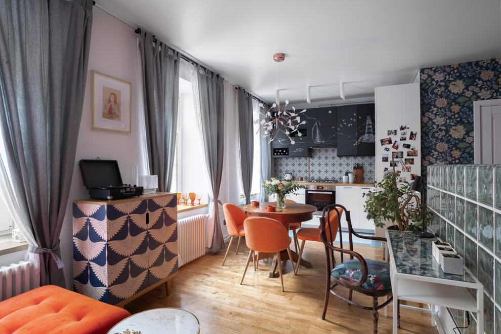 Уютная квартира для девушки. Оранжевый и синий