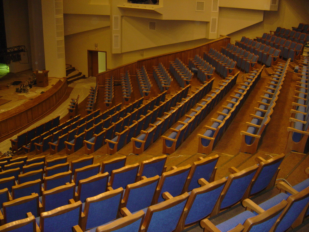 кресла для зрительных залов и театров