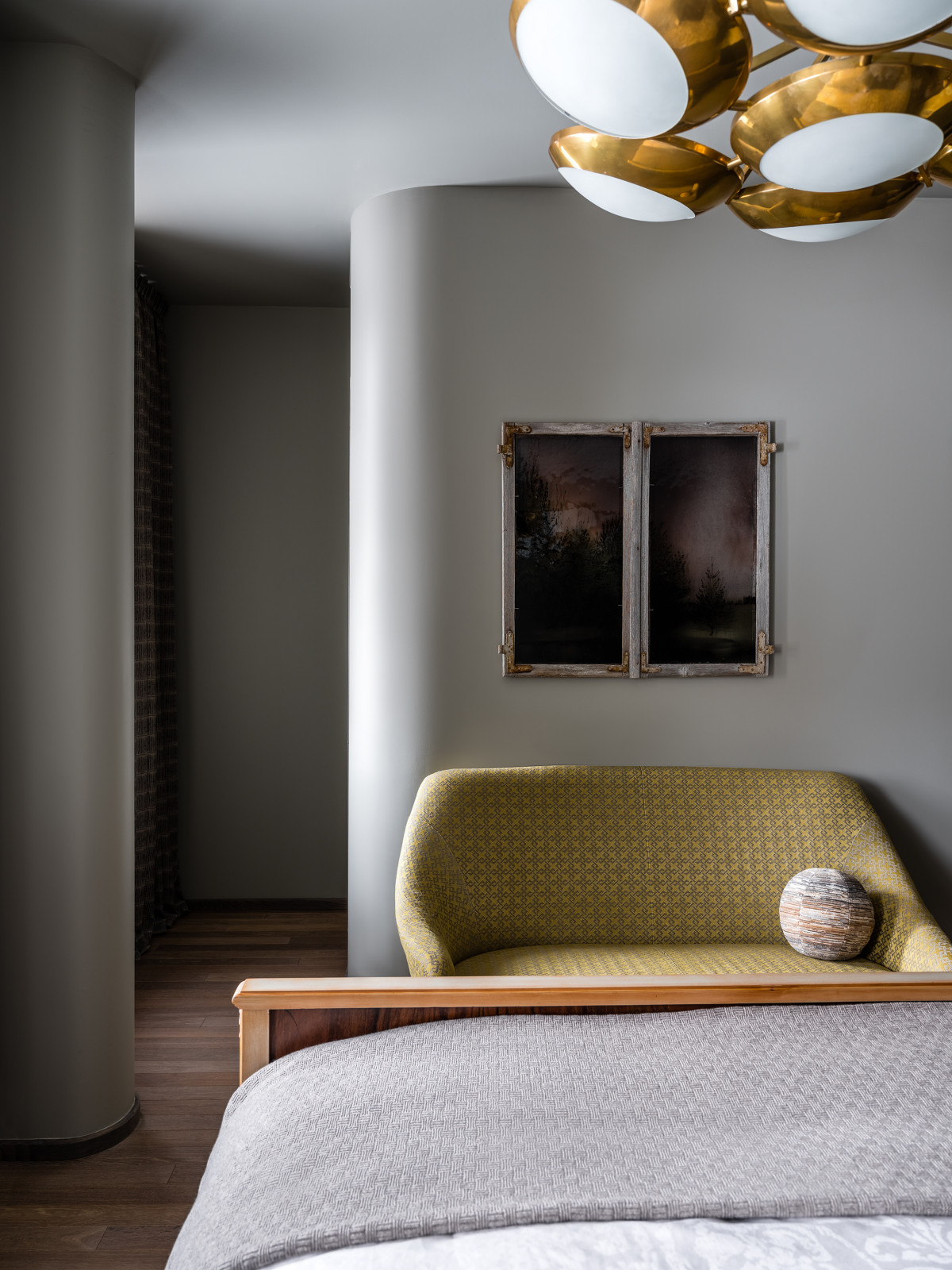 ПОЛУКРУГЛАЯ КВАРТИРА В ДОМЕ 1933 ГОДА