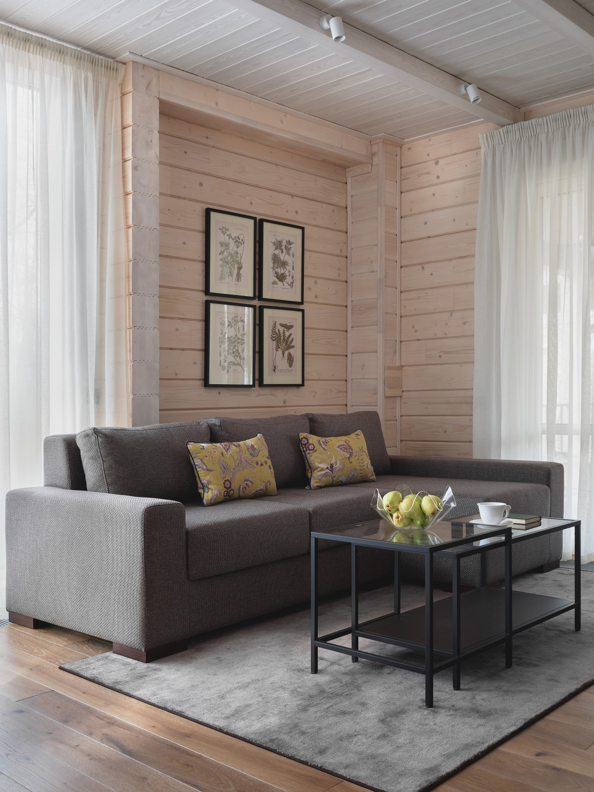 Загородный деревянный дом