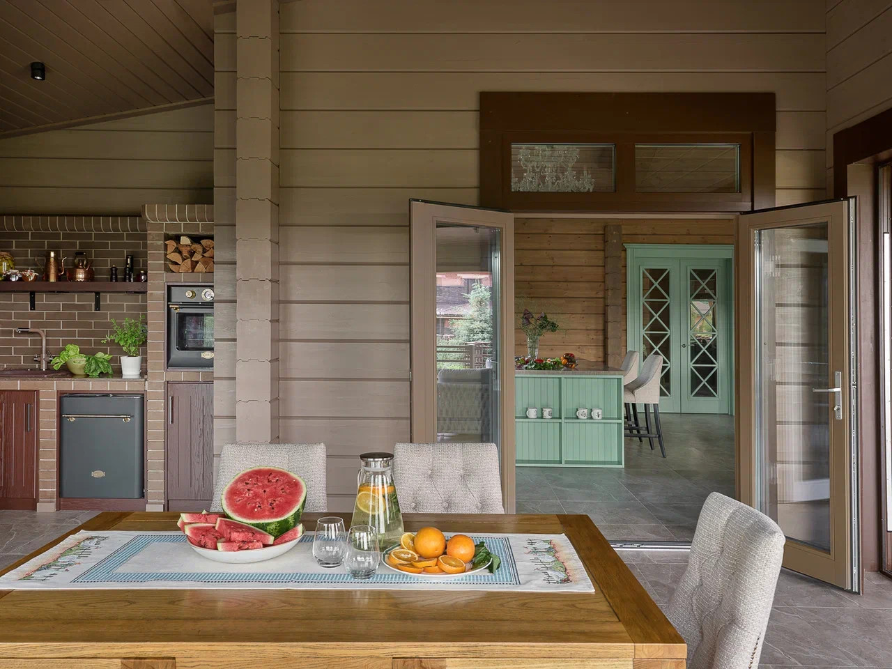 Дом из клееного бруса в стиле шале