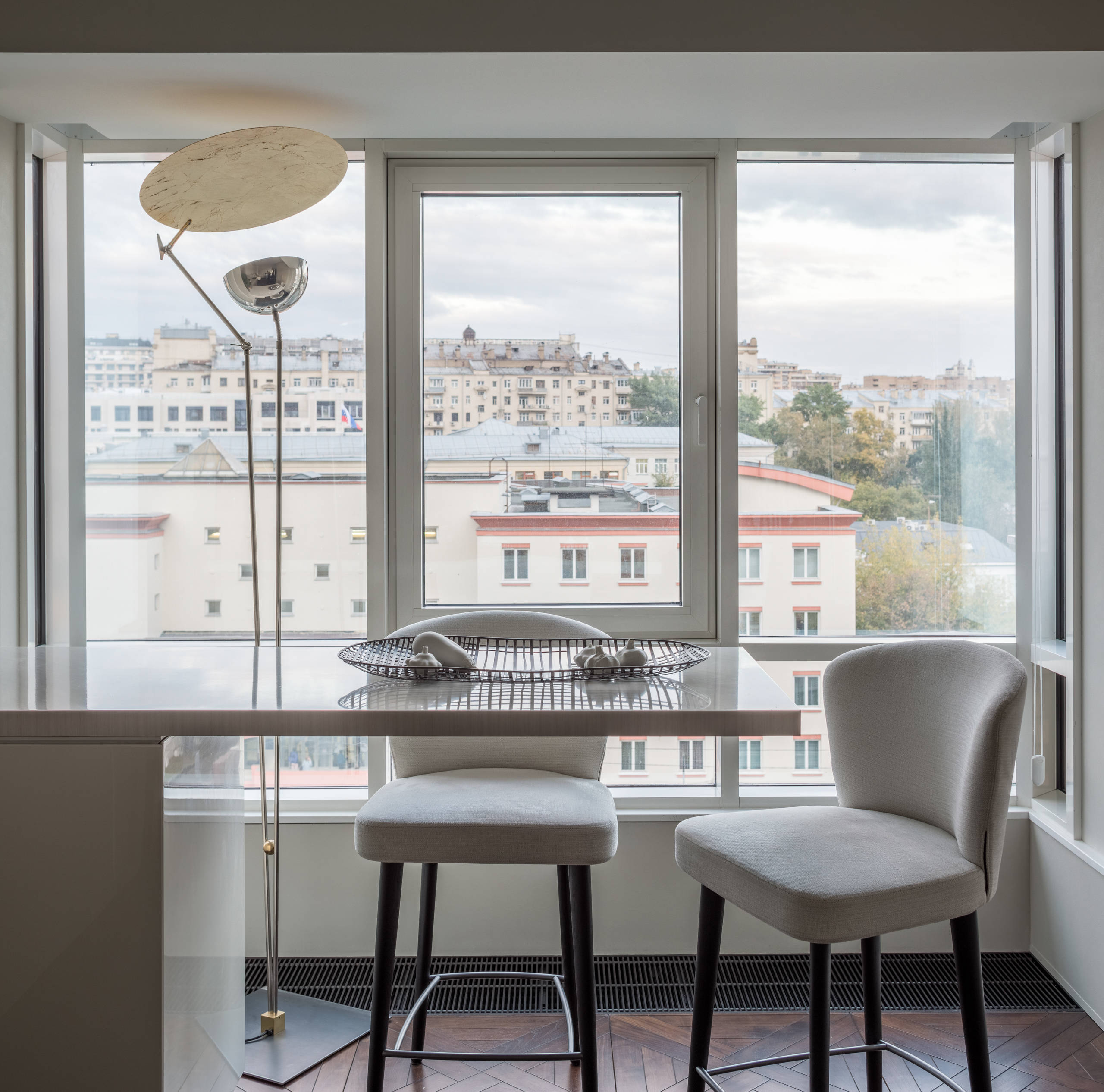 Houzz тур: Трехэтажная квартира с террасой на крыше