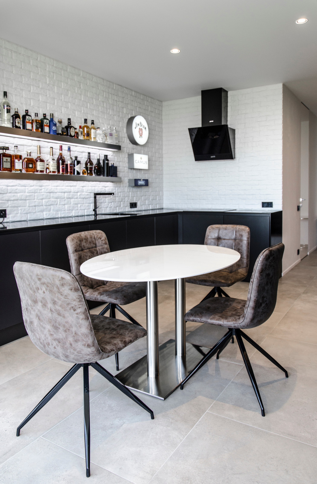 Строгость и немного озорства