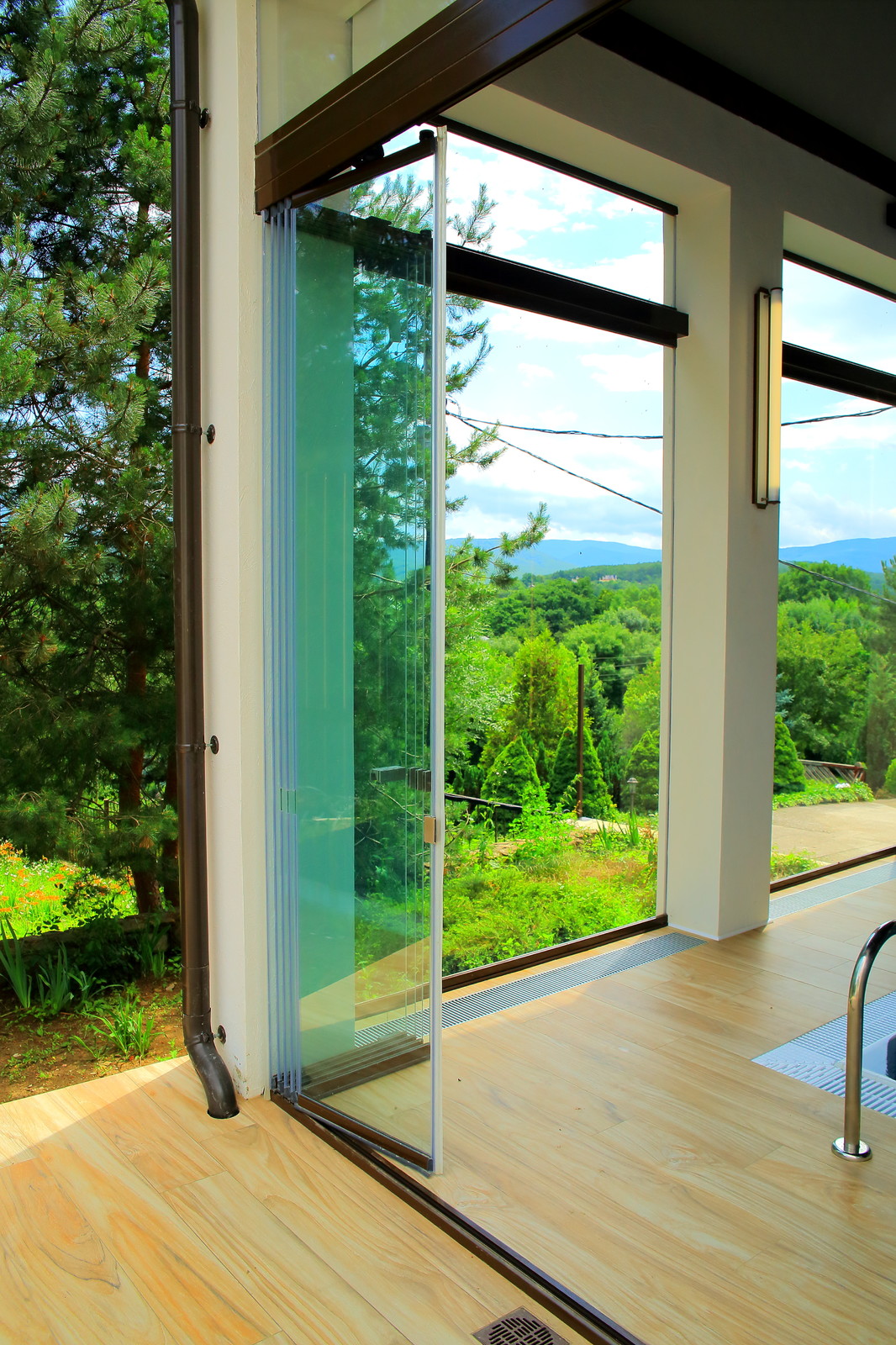 Безрамное остекление Lumon