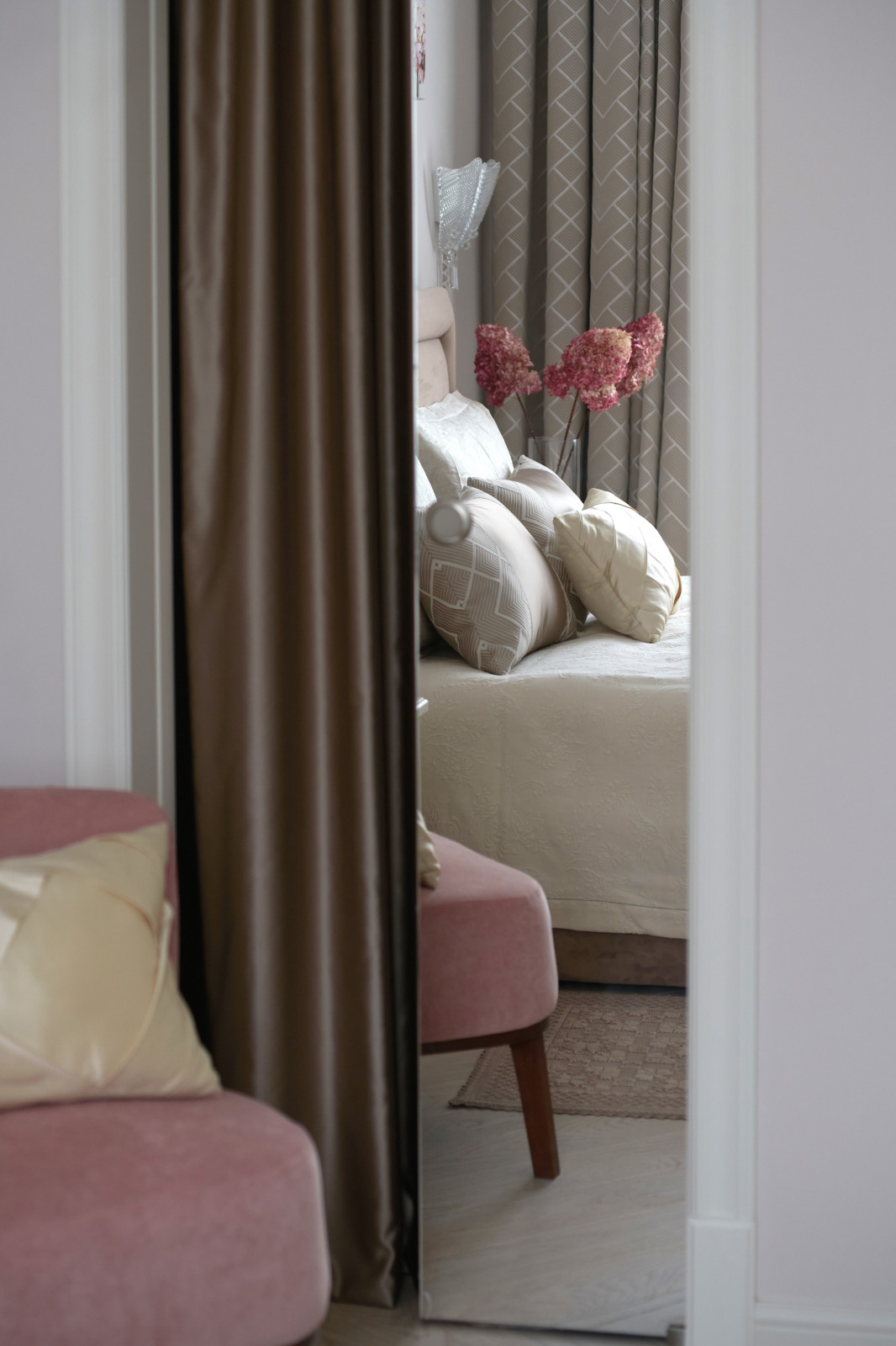 Квартира - "зефирка" для супружеской пары