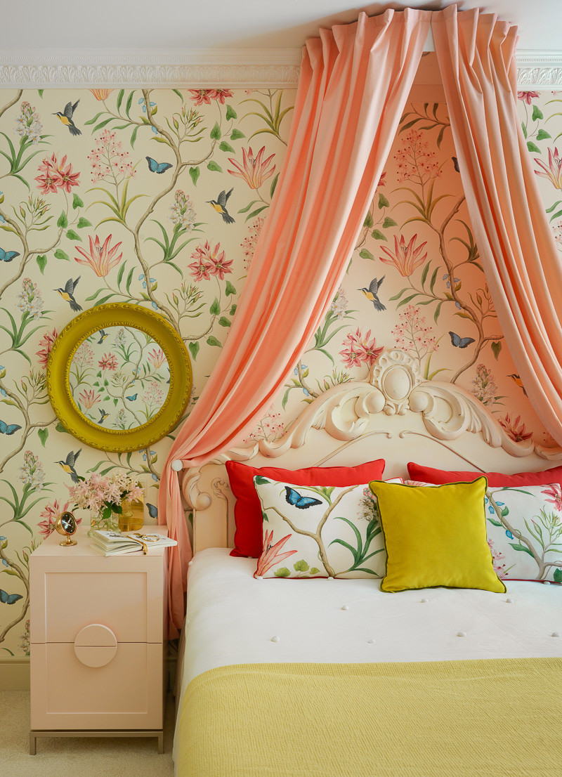 Яркая квартира дизайнера