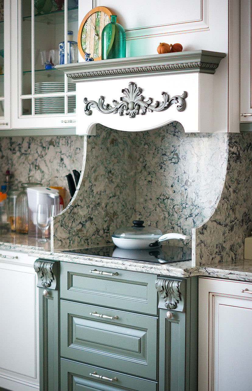 Классическая кухня. ЖК "Парадный квартал".