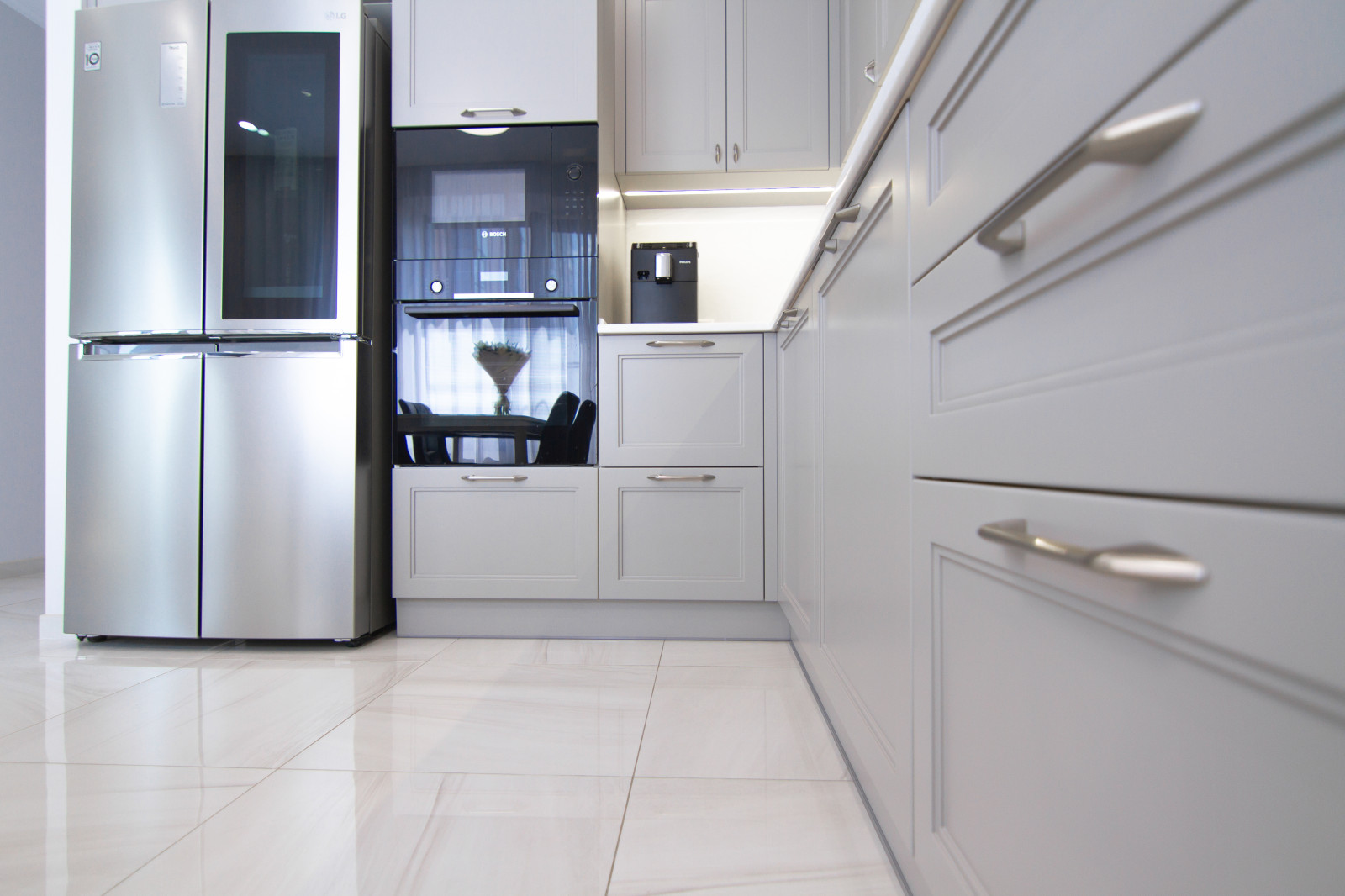 Неоклассика в нежно-кофейном цвете