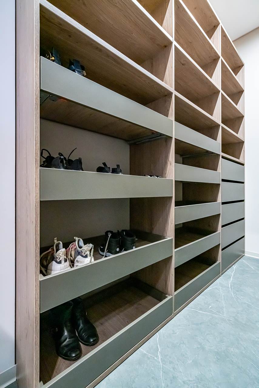 Гардеробные комнаты на Воскресенской набережной