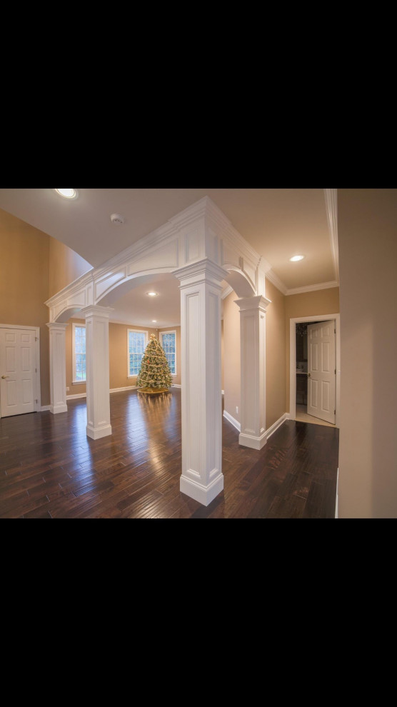 Обложка проекта: Wainscoting, ceiling,…