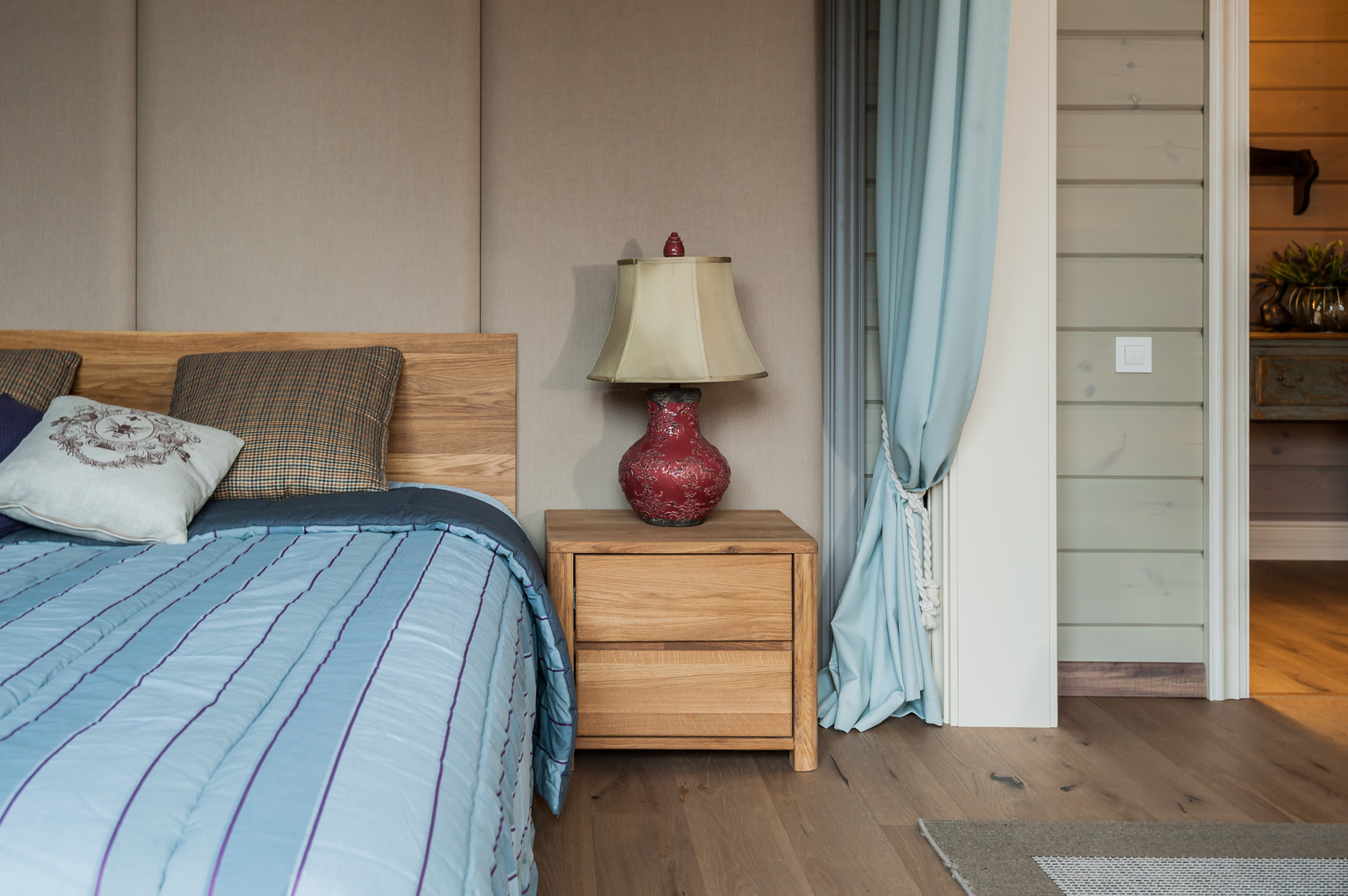 ДЕРЕВЯННЫЙ ДОМ В СТИЛЕ АНГЛИЙСКИЙ КАНТРИ.