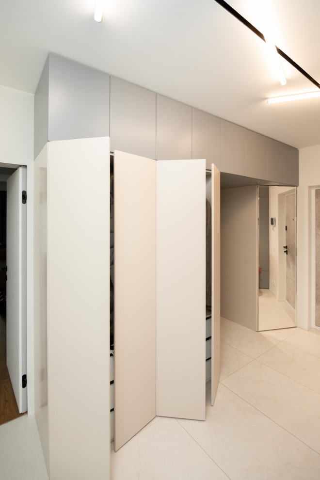 Минималистичные шкафы в прихожую