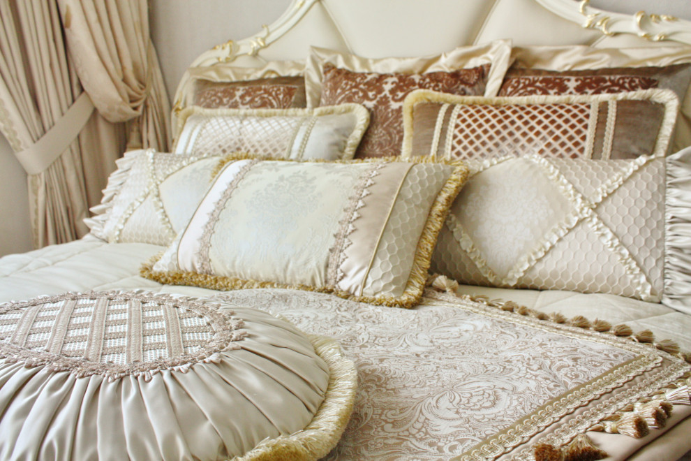 Спальни из розовой мечты: оформление кроватей; покрывала, валики, подушки