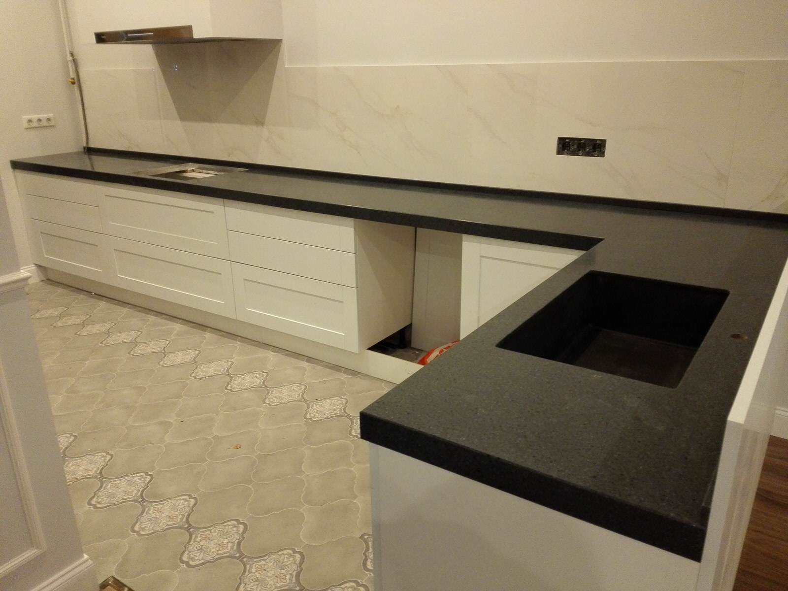 Угловые столешницы Tristone