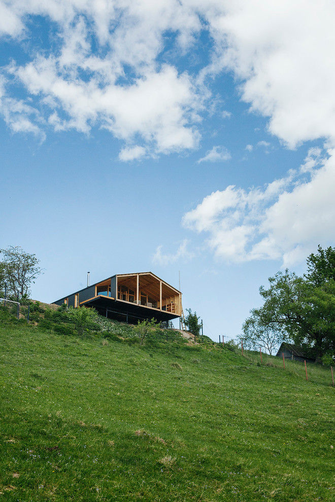 В гостях: Модульный дом с видом на долину реки Протва
