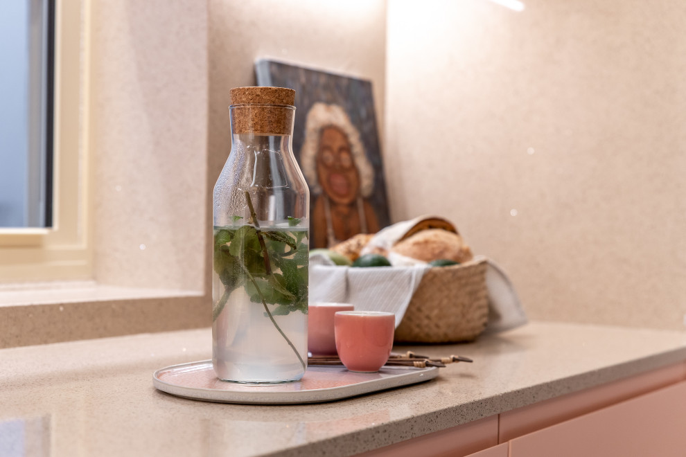 Тропическая кухня под цветком протеи