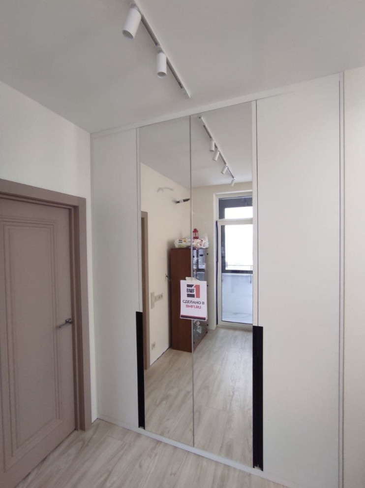 Шкаф в прихожую