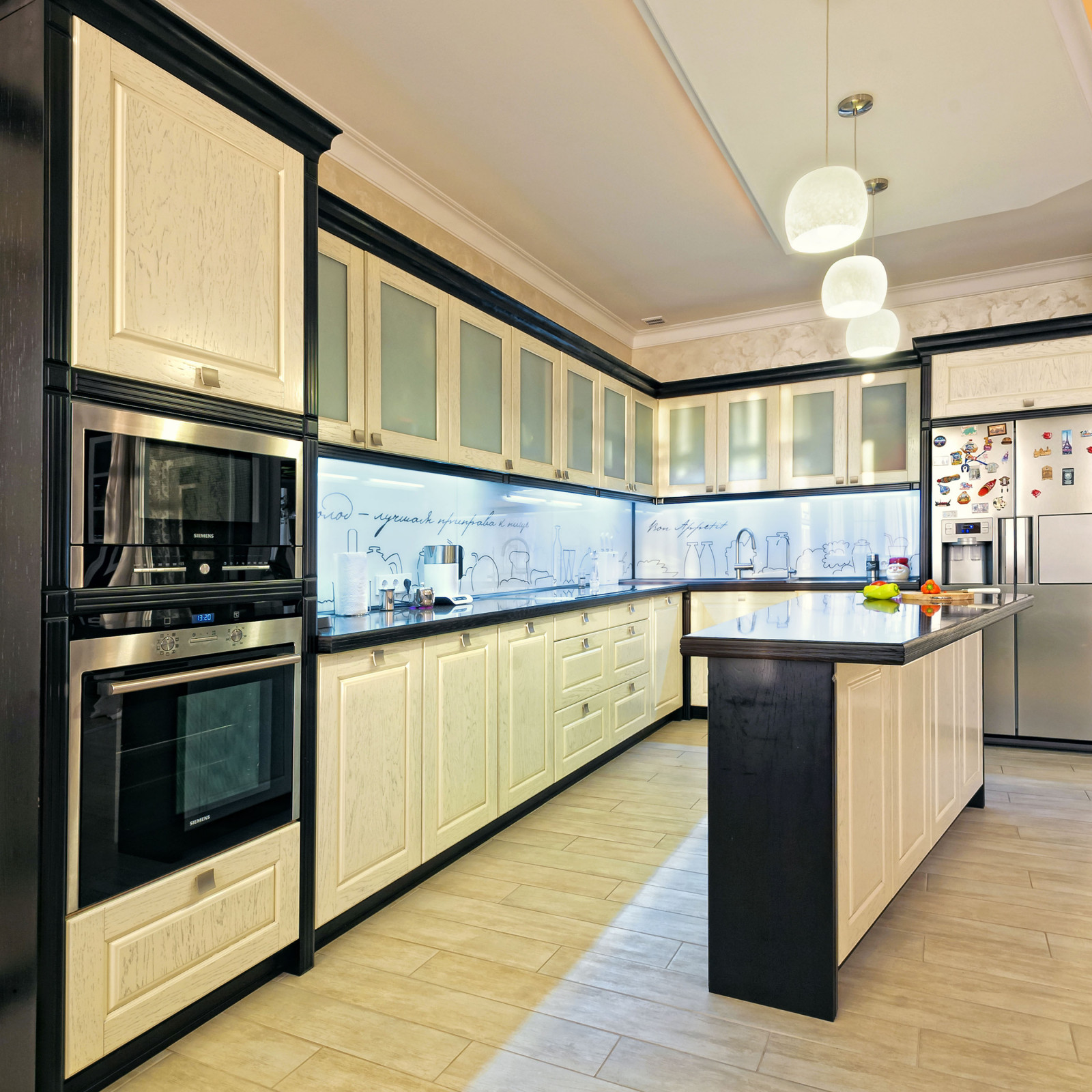 "неоклассический контраст" 2х уровневая квартира