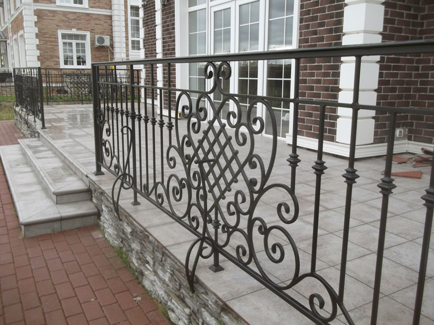 Уличные ограждения