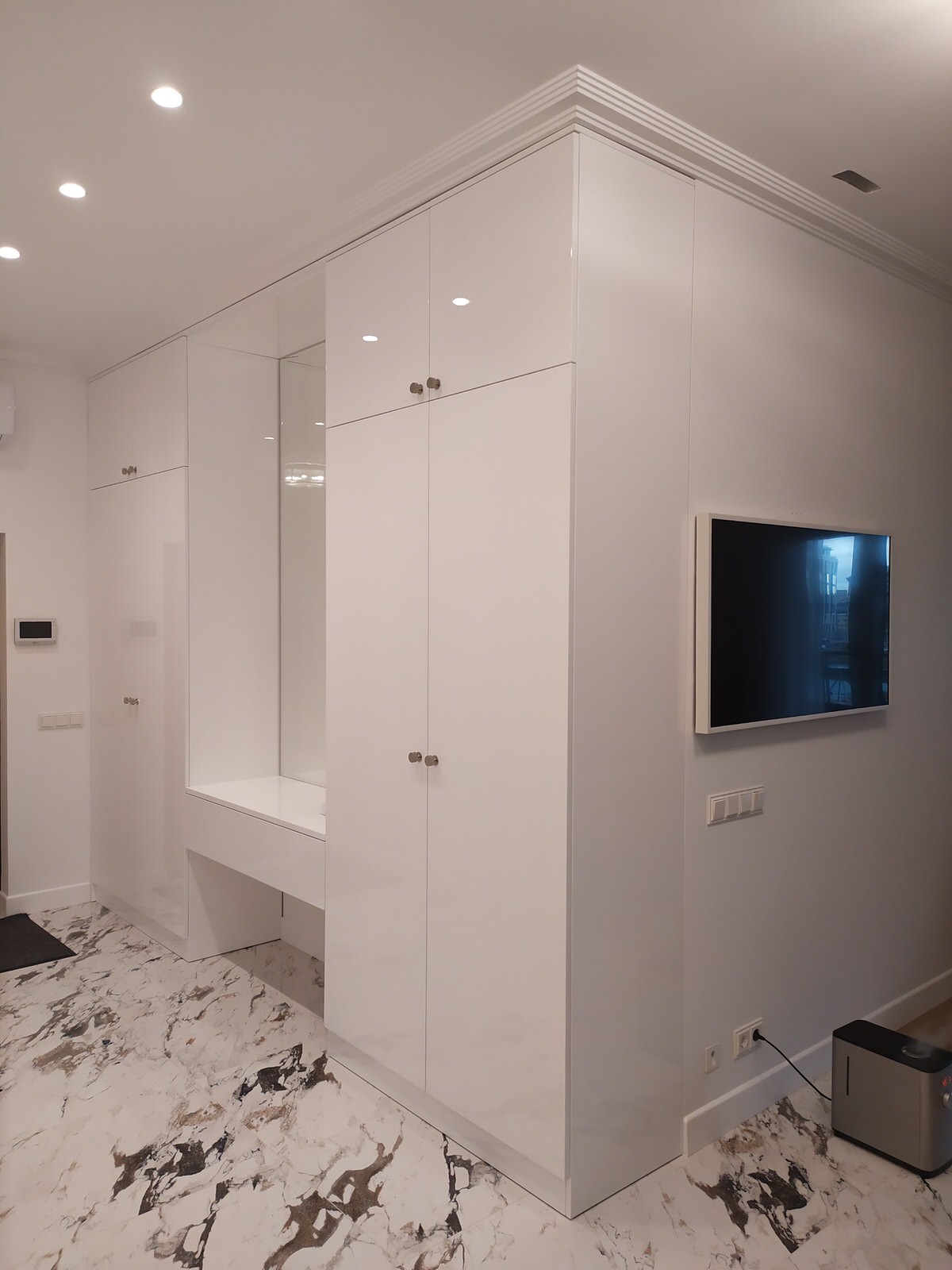 Белый глянец в ЖК Привилегия